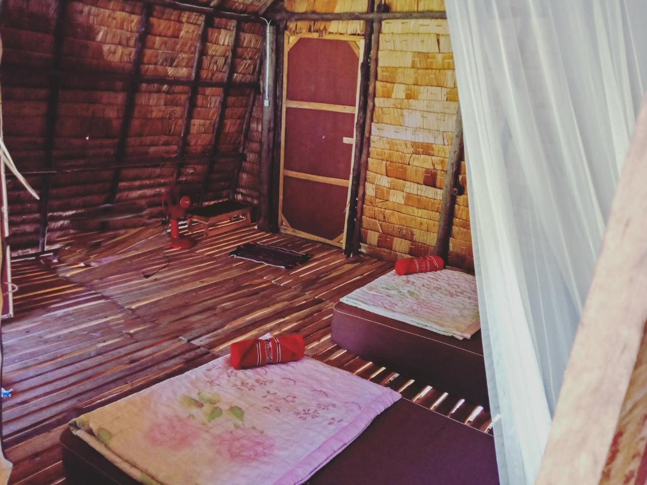 Mr. Chuoi Bar And Hut Hotell Ko Phra Thong Exteriör bild